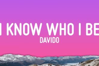 Davido performing I Know Who I Be