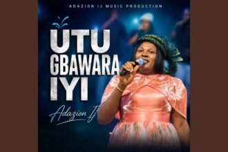 Adazion Ij standing during a photo shoot for Utu Gbawara Iyi.